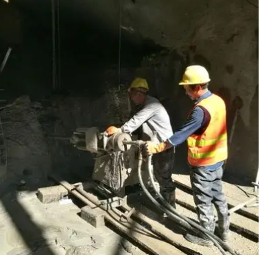 乌拉特后水下抗分散灌浆料特点 水下不分散注浆料介绍